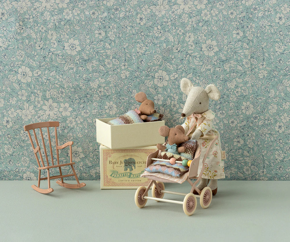 Sleepy Wakey Baby Mouse in a Matchbox - Blue