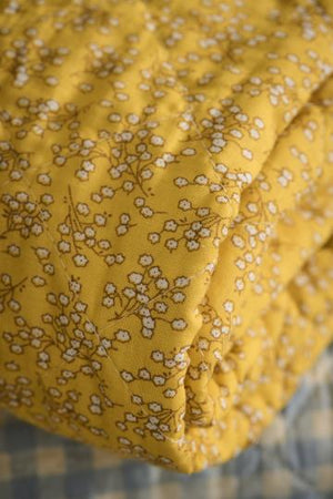 Quilt - Yellow With White Flowers