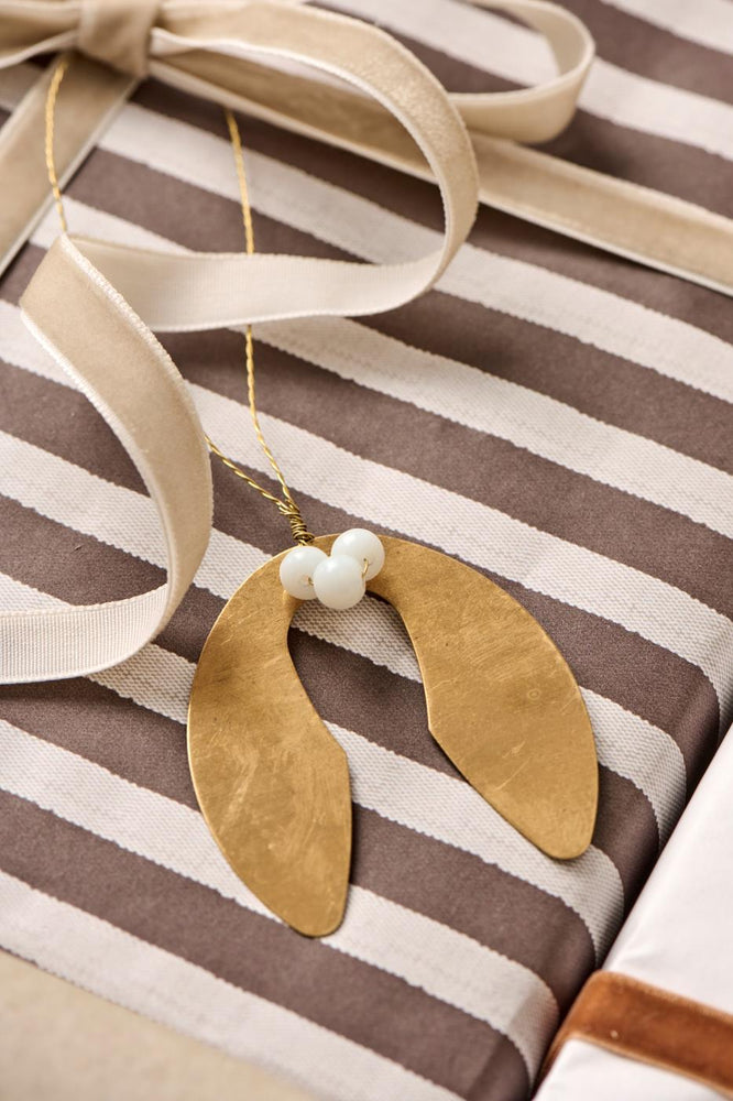 Mistletoe For Hanging With White Beads