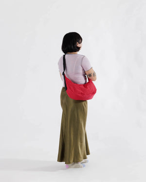 Baggu Medium Nylon Crescent Bag - Candy Apple