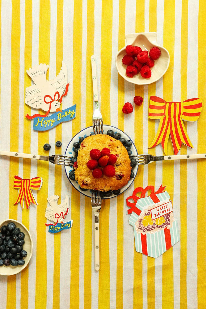 Happy Birthday Gift - Die Cut Card