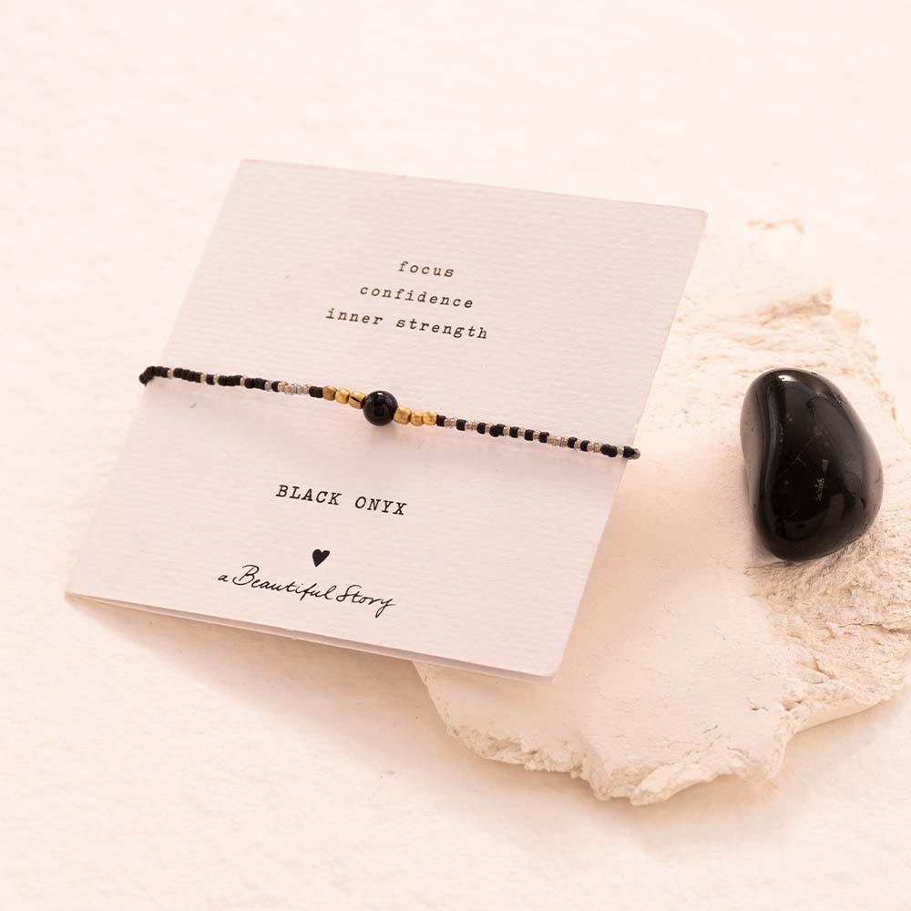 Iris Card Black Onyx Gold Bracelet
