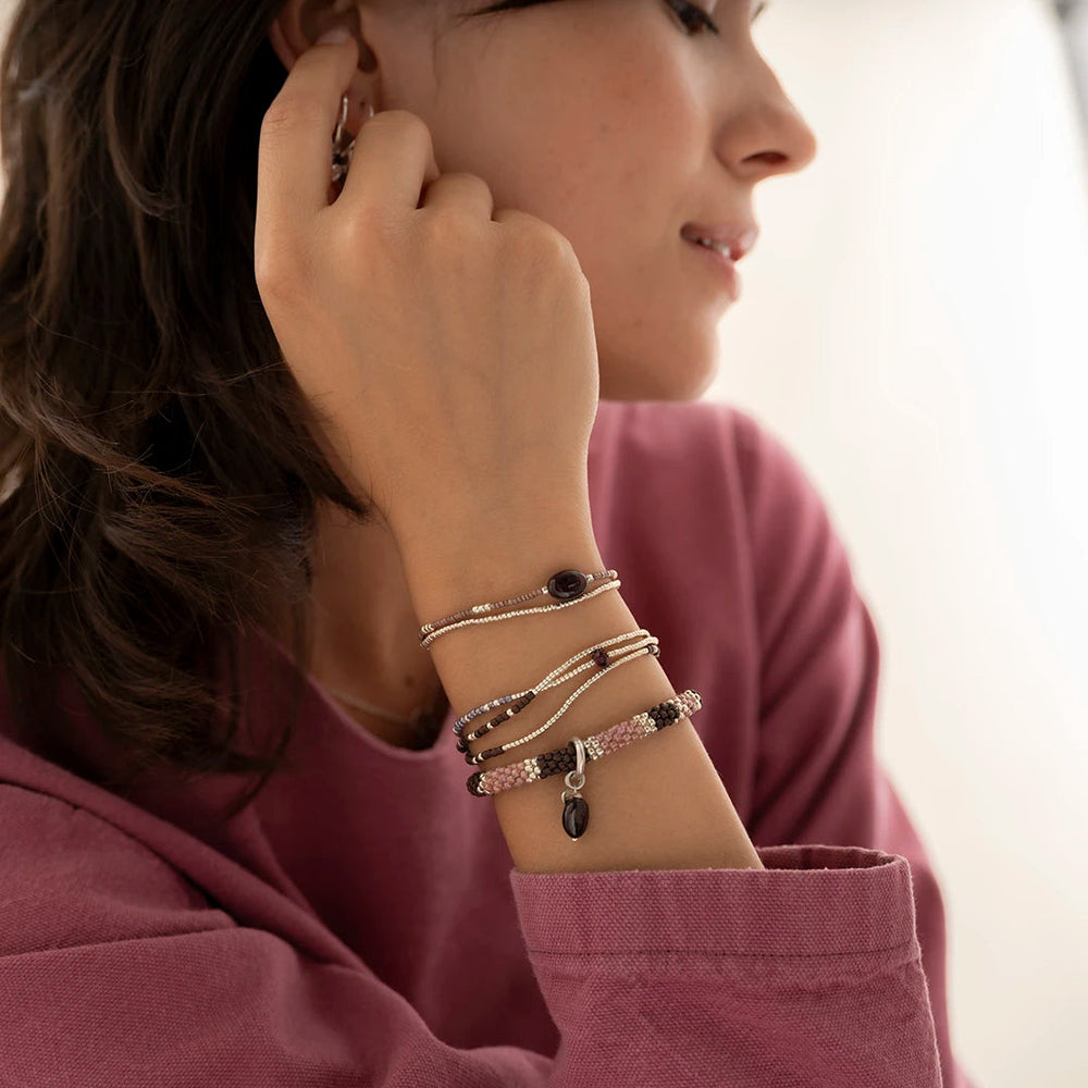 Feeling Garnet Silver Bracelet