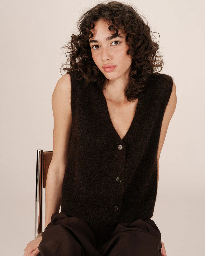 Santa V Neck Gilet - Chocolat