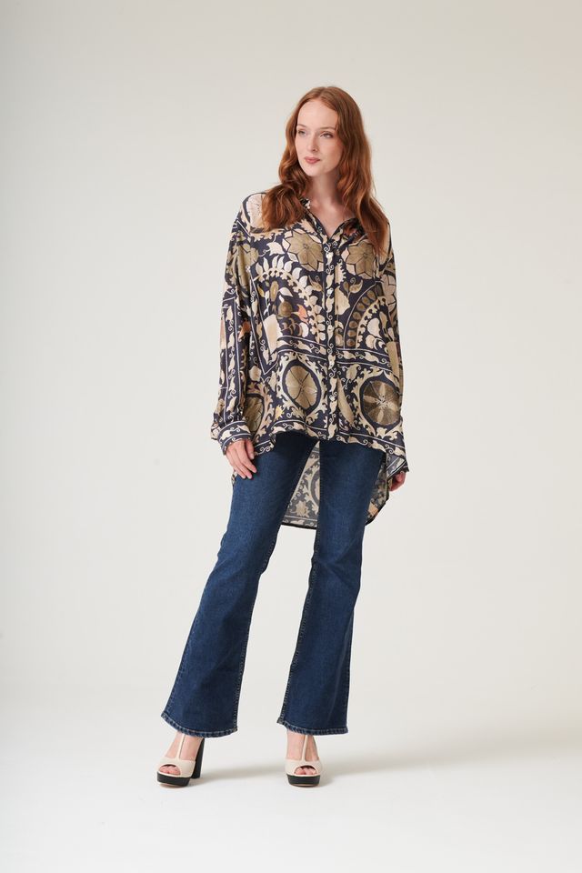 Susani Oversized Shirt in Charcoal