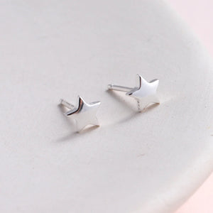 Well Done Mini Star Earrings - Silver