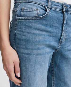 Twiggy Straight Leg Jeans - Mid Blue