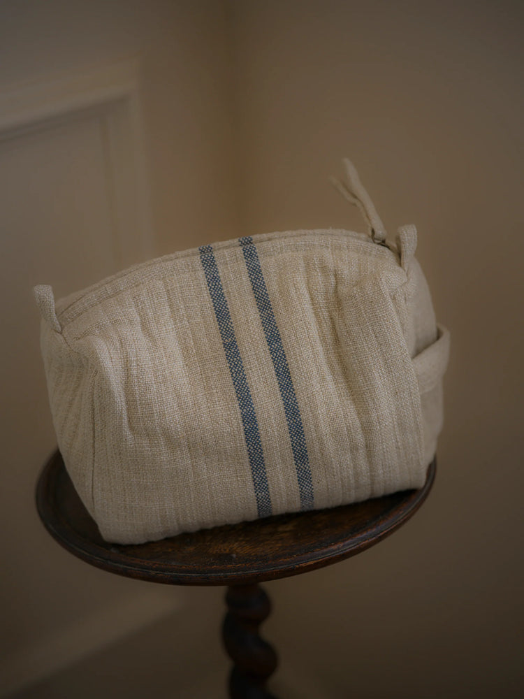 Timeless Linen Wash Bag - Blue