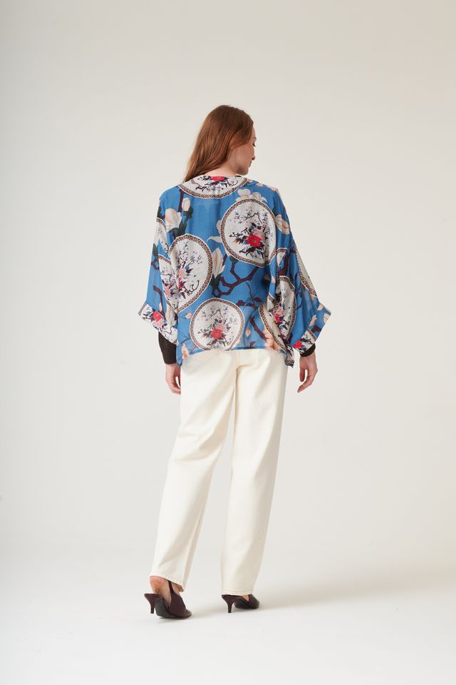 Magnolia Plates Kimono in Blue
