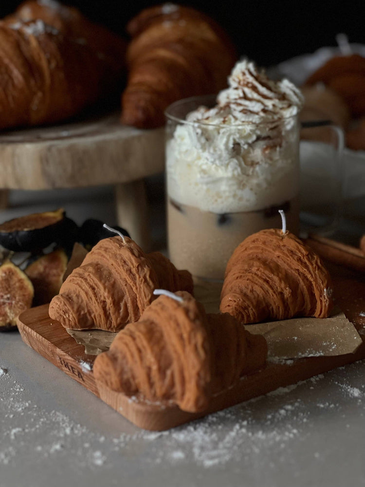 Croissant Candle: Brown / Unscented