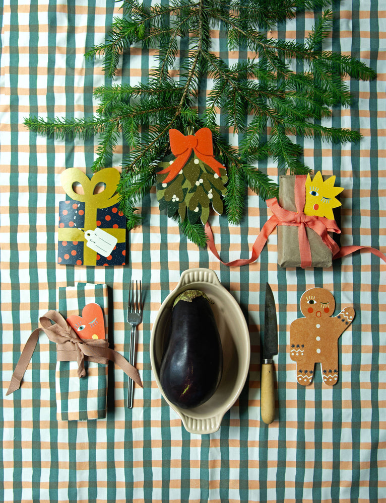 Mistletoe Holiday - Die Cut Card