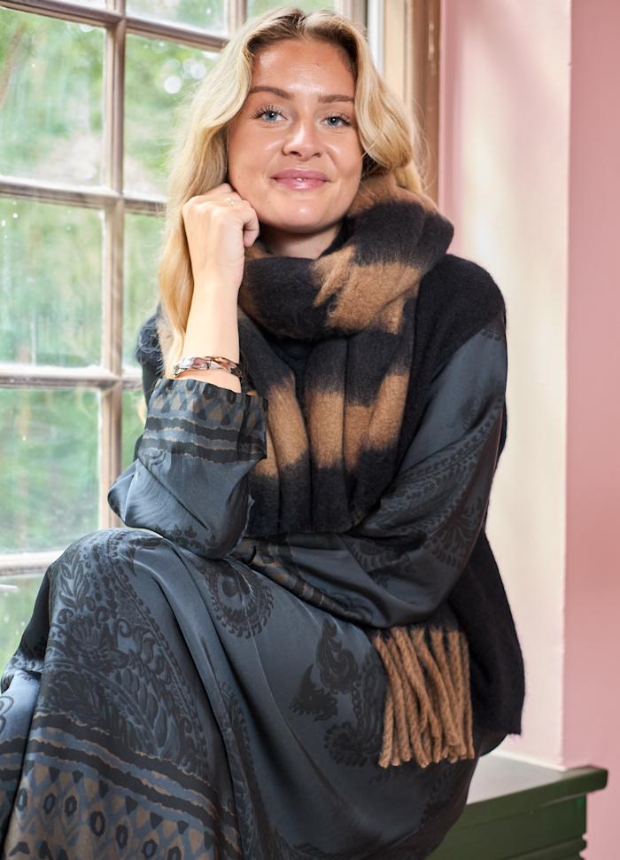 Dash Black Stripes Soft Scarf