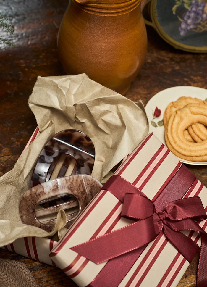 Milla Hair Claw - Dark Tortoise